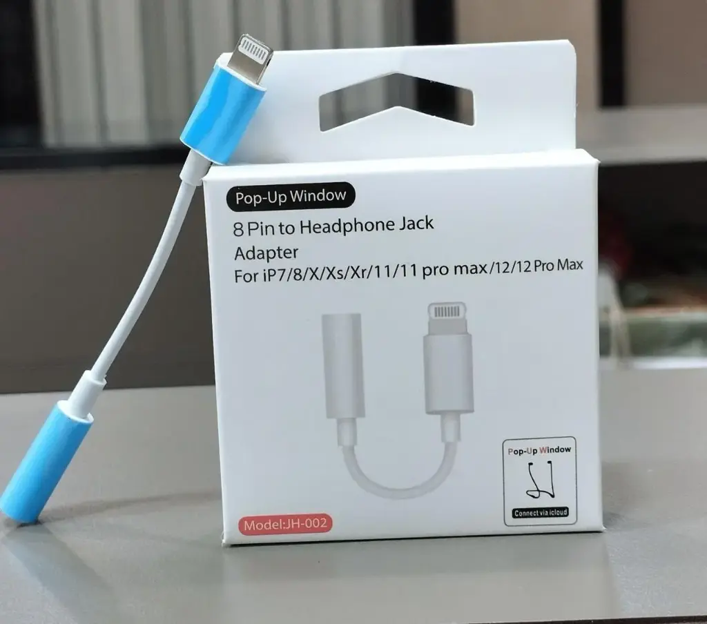 I PHONE  HEADPHONE CONNECTOR  