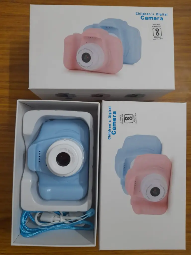 CHILDREN'S DIGITAL CAMERA 